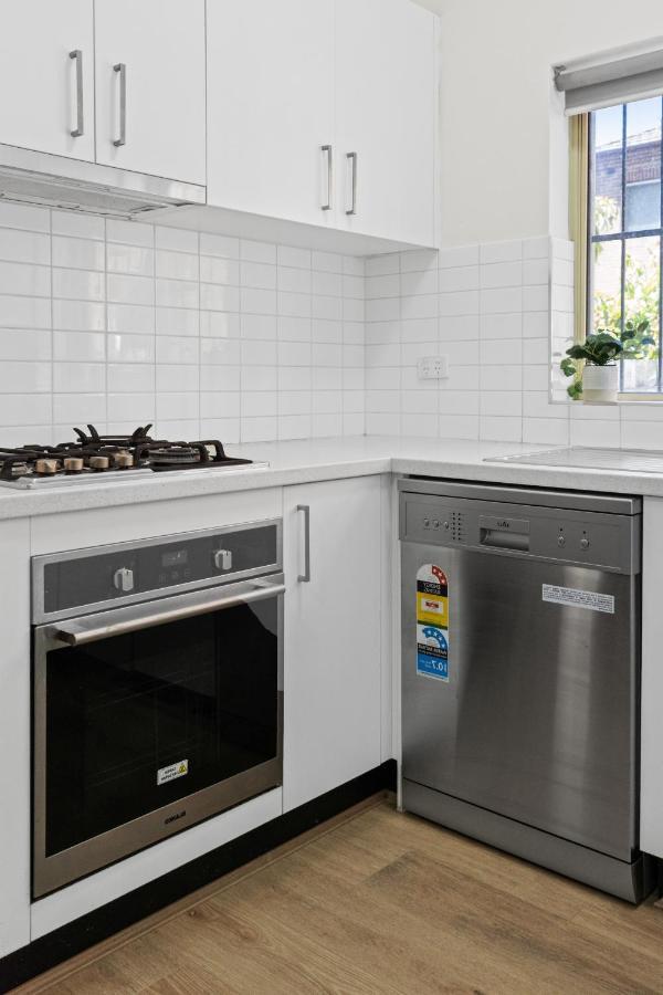 Burwood City Newly Renovated 2 Bed 2 Bath Free Private Parking Big Apt Sydney Exterior photo