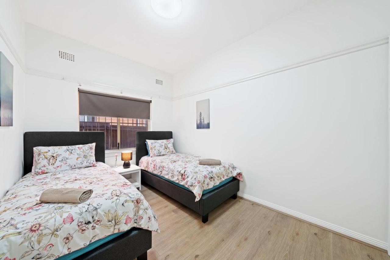 Burwood City Newly Renovated 2 Bed 2 Bath Free Private Parking Big Apt Sydney Exterior photo